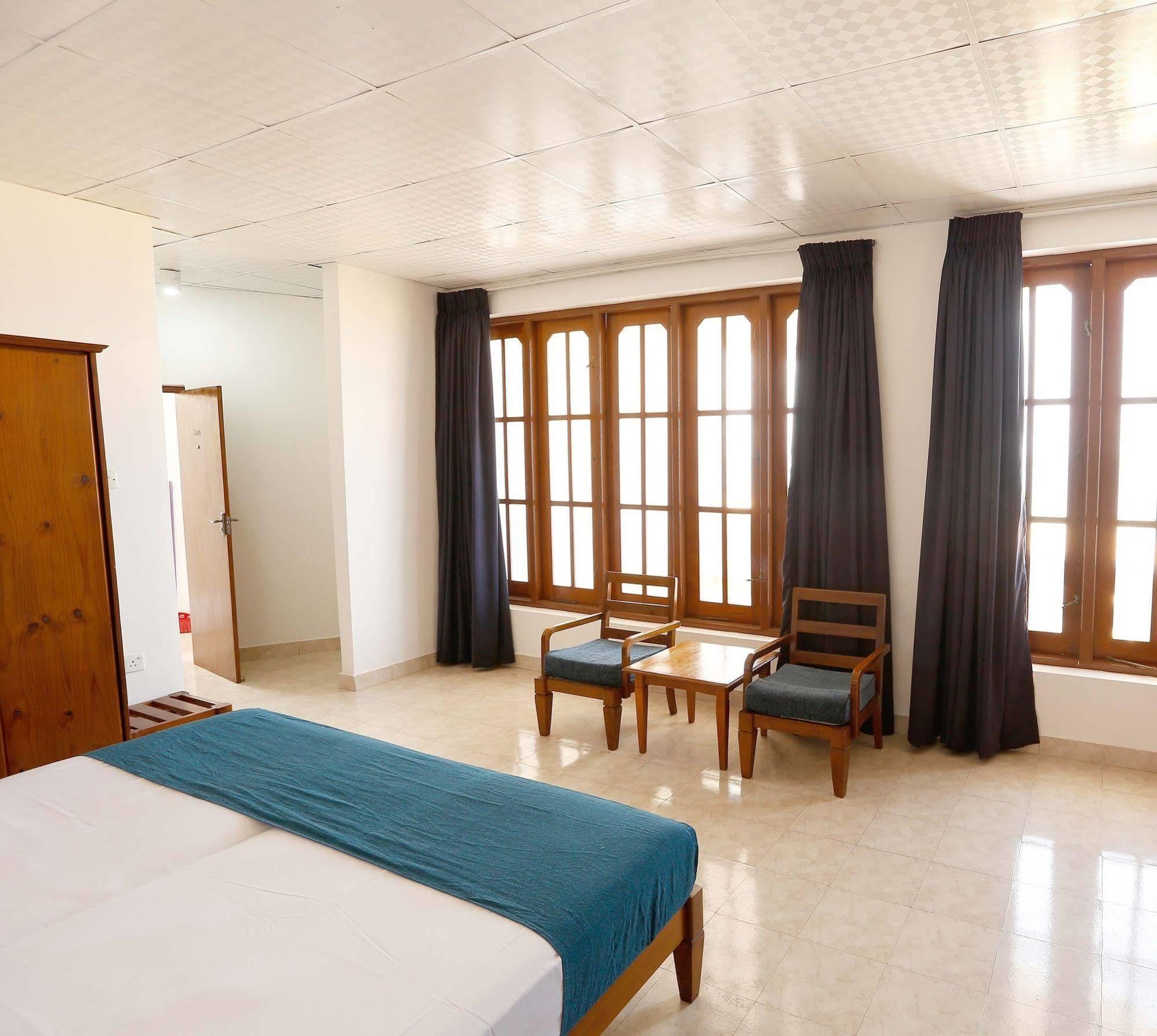 The Reef Beach Hotel Negombo Eksteriør bilde